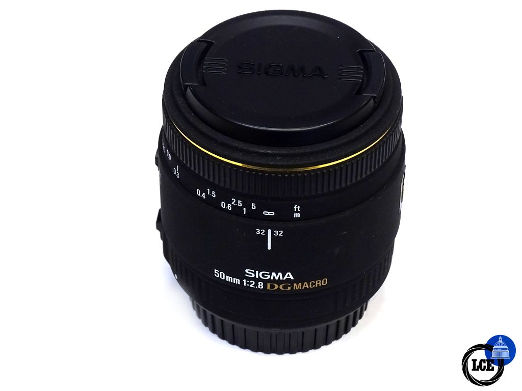 Sigma 50mm f/2.8 DG Macro 