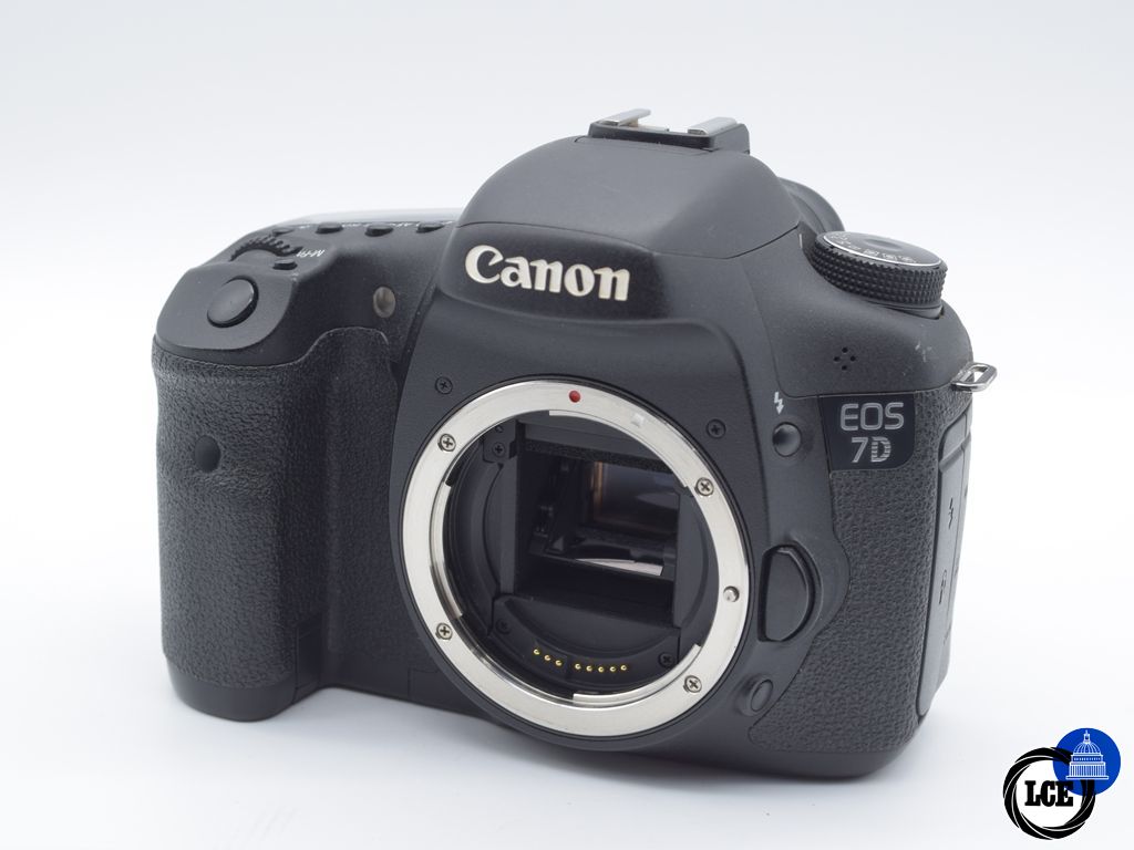 Canon EOS 7D Body (5556 Shutter Actuations) Canon EOS 7D Body (5556 Shutter Actuations)