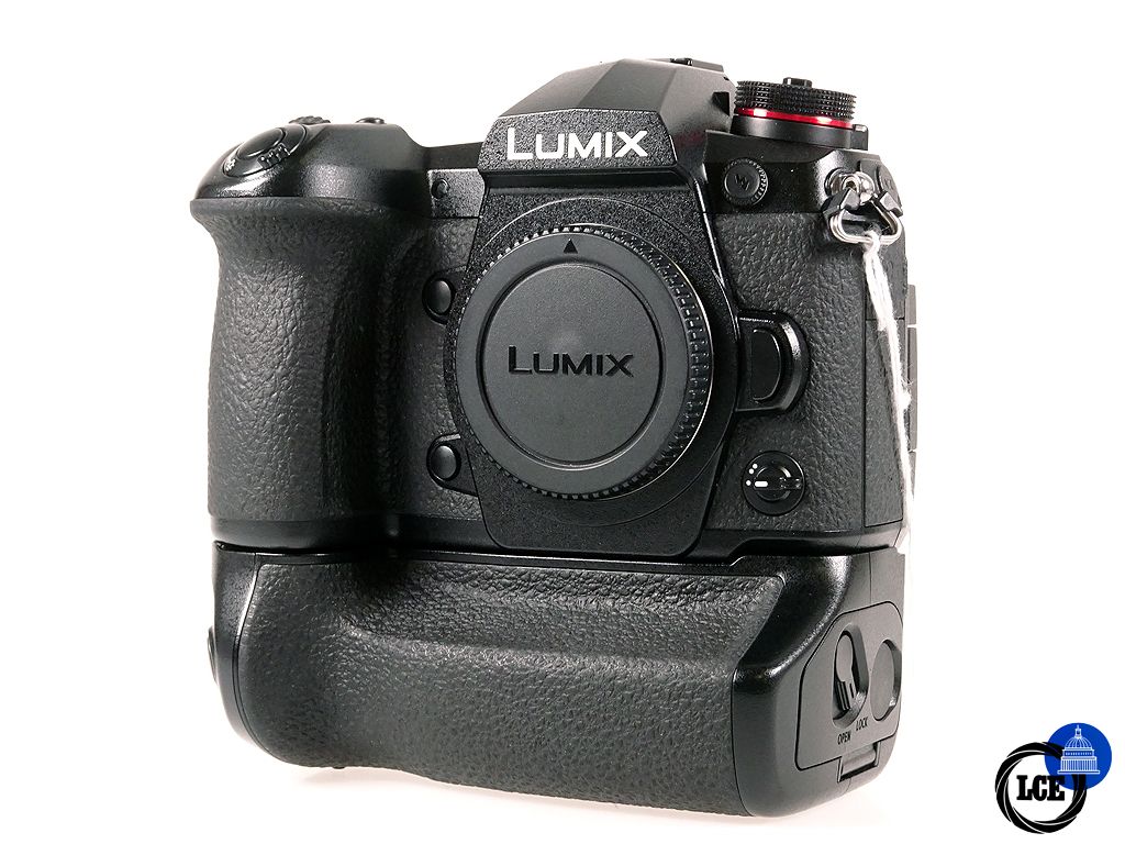 Panasonic Lumix G9 + BGG9 Grip