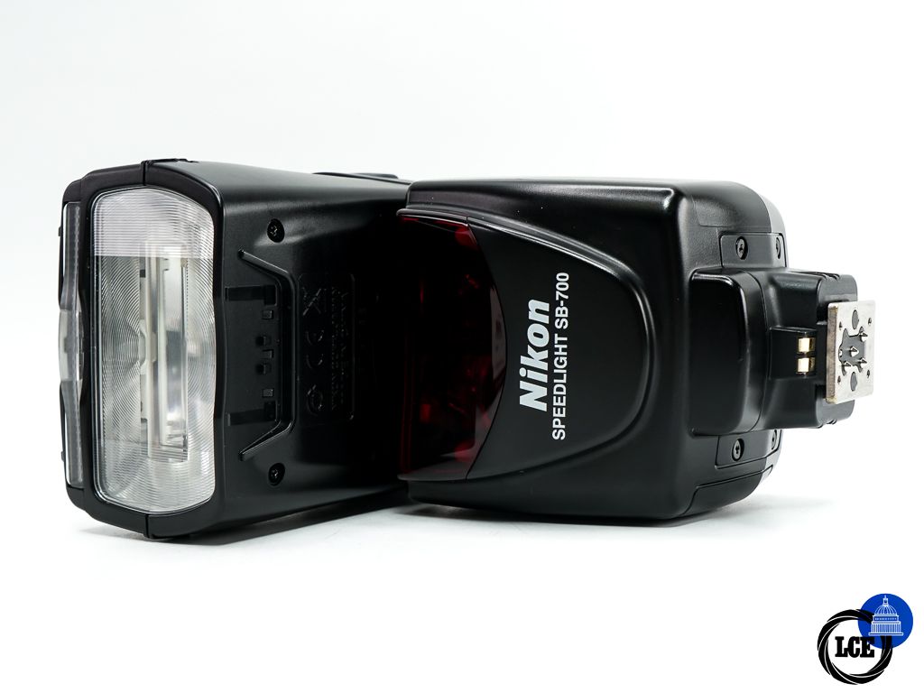 Nikon SB-700 Speedlight 