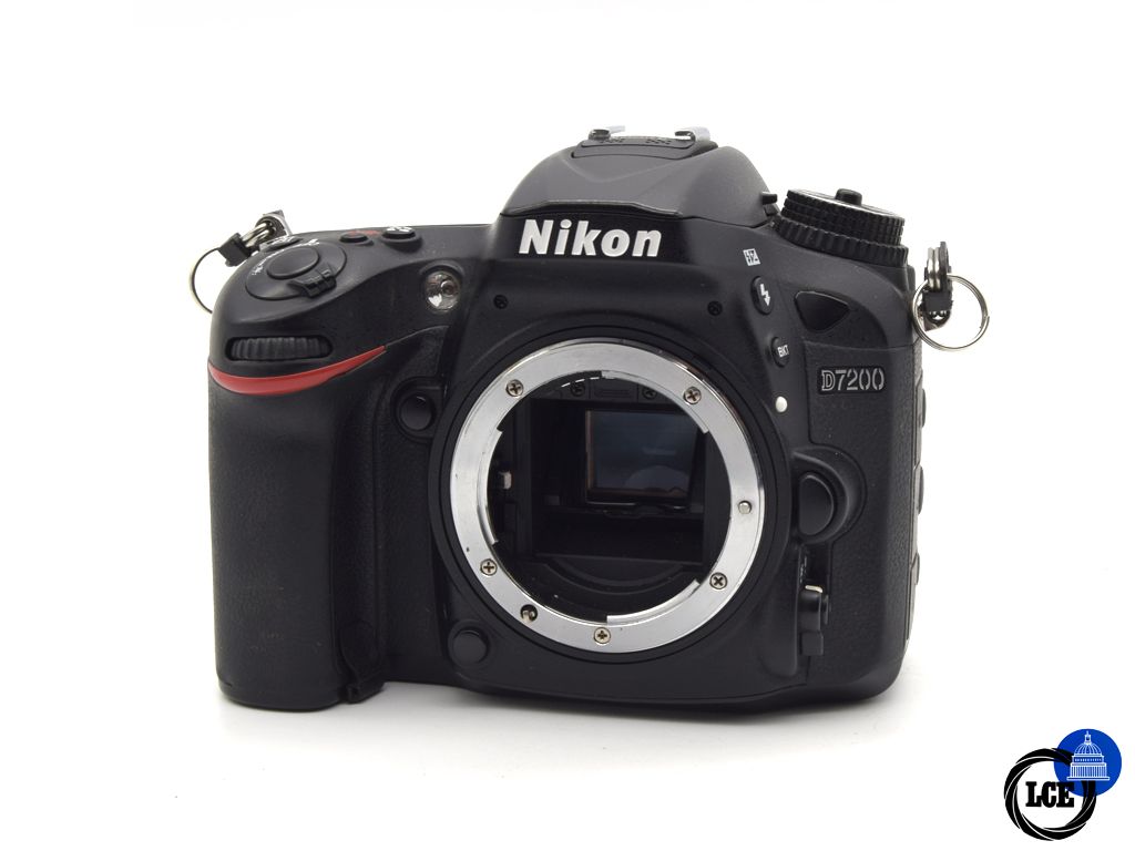 Canon EOS 77D Body (1124 Actuations)