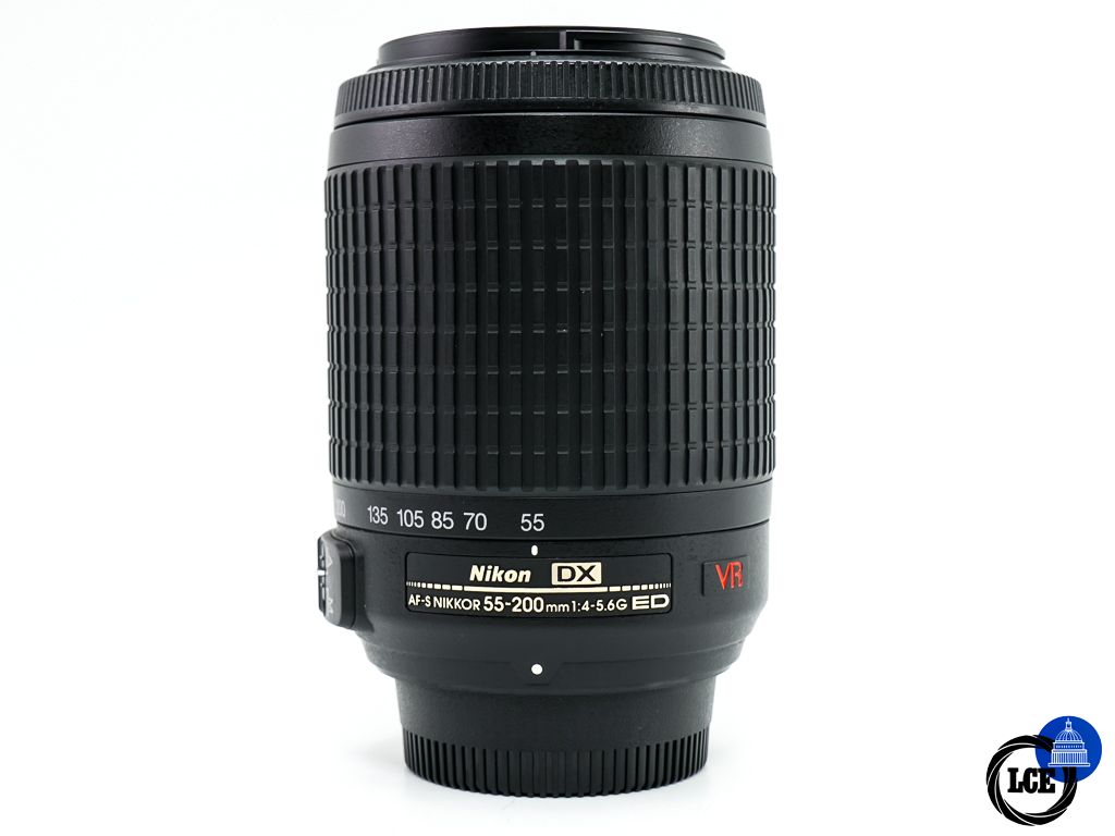 Nikon AF-S 55-200mm F3.5-5.6G ED VR DX Nikon AF-S 55-200mm F3.5-5.6G ED VR DX