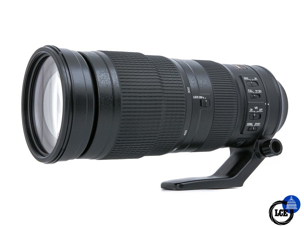 Nikon AF-S 200-500mm f5.6E ED VR Nikon AF-S 200-500mm f5.6E ED VR