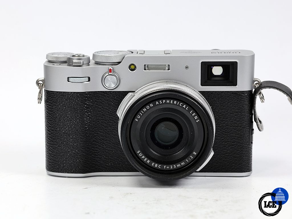 FujiFilm X100V *BOXED*