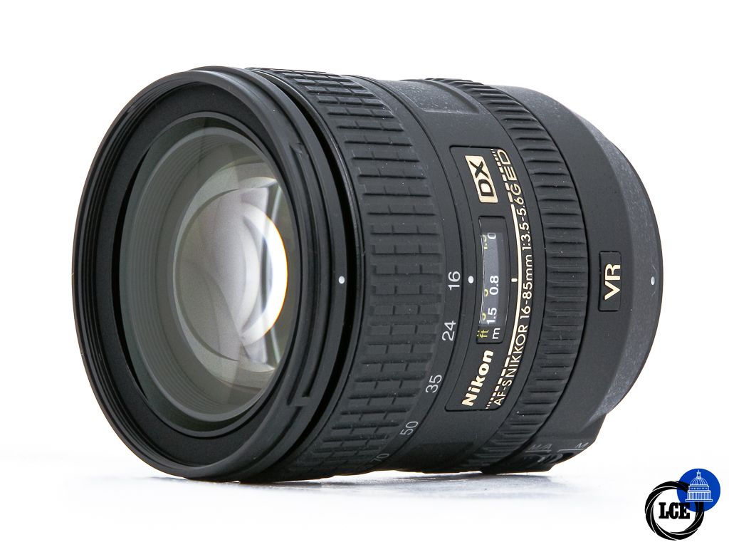 Nikon AF-S 16-85mm f3.5-5.6 G ED VR DX Nikon AF-S 16-85mm f3.5-5.6 G ED VR DX