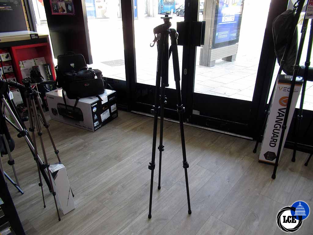 Manfrotto 190MFV Tripod