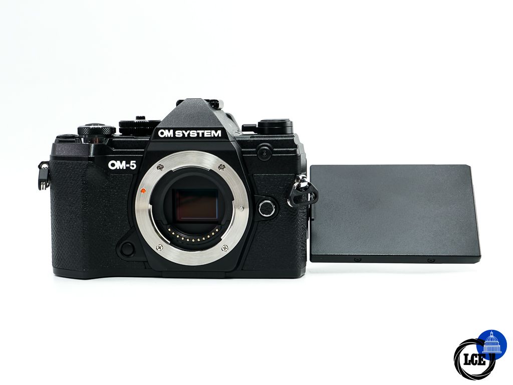 OM SYSTEM OM-5 Body *VERY LOW SHUTTER COUNT 