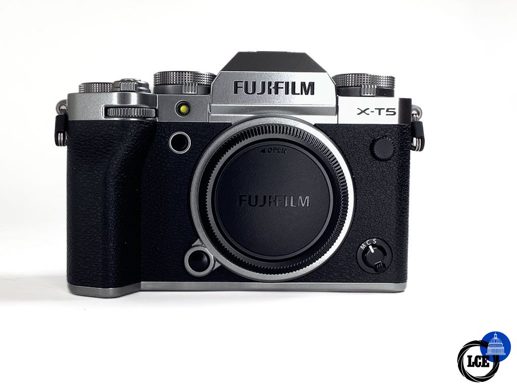 FujiFilm X-T5 Body Silver *shutter count <6300*