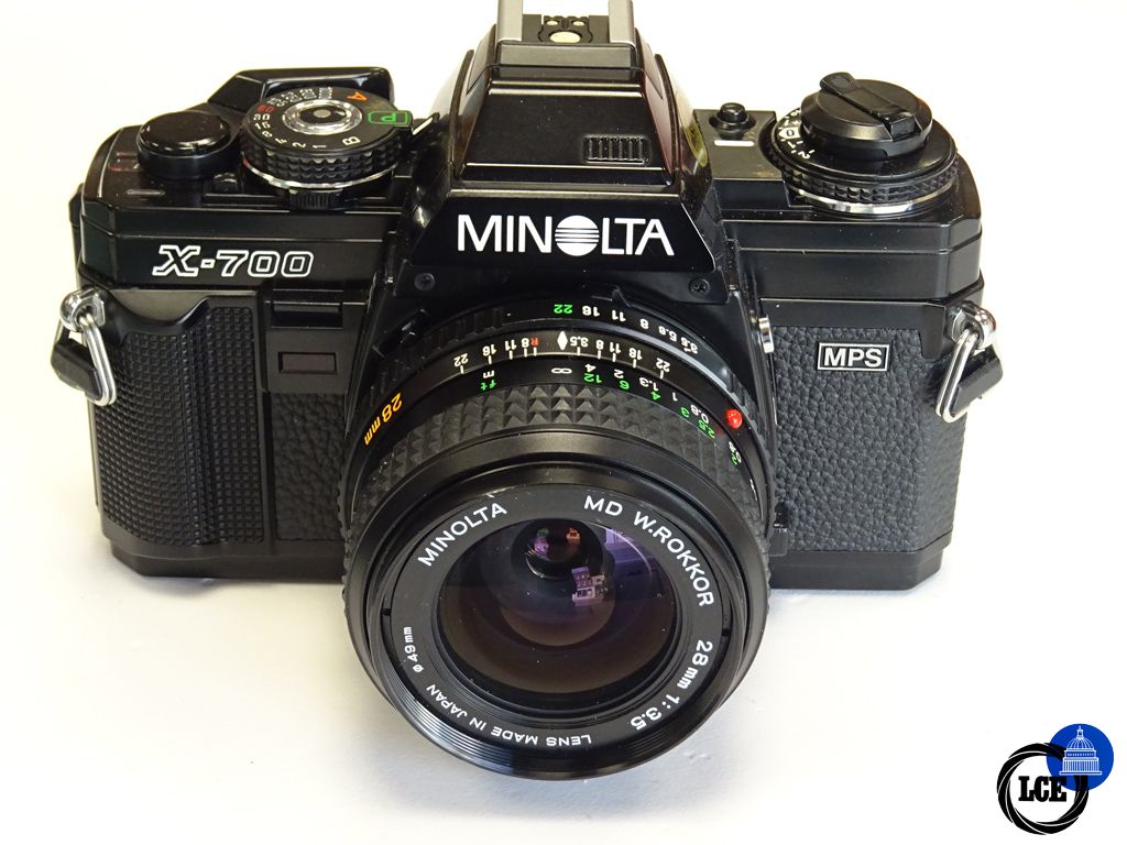 Minolta X700 with 28mm