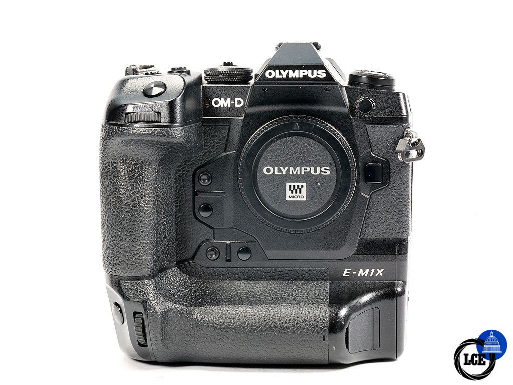 Olympus E-M1X BODY *BOXED*