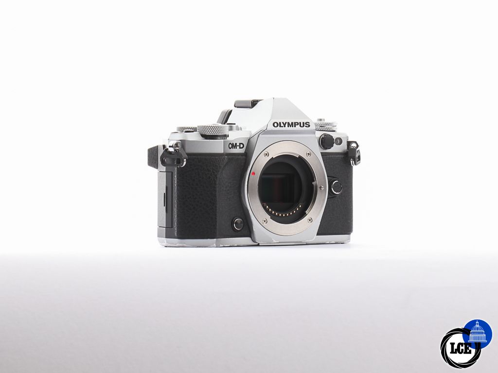 Olympus OM-D E-M5 II Body [4*] | 10115060