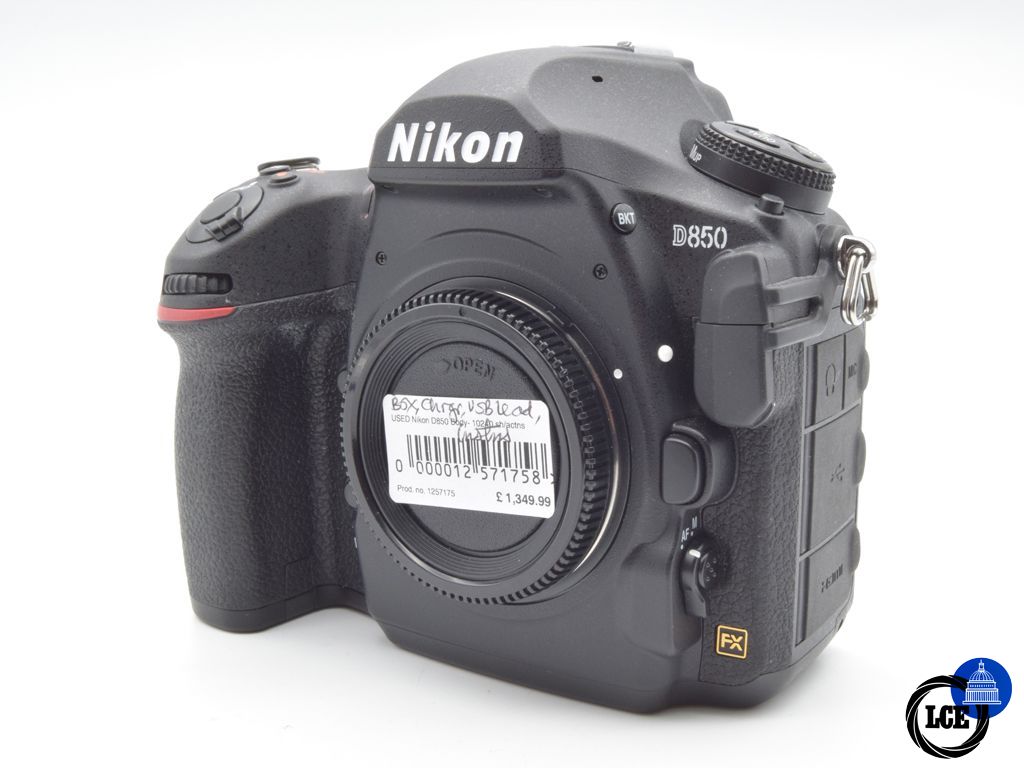 Nikon D850 Body (10240 shutter) Boxed