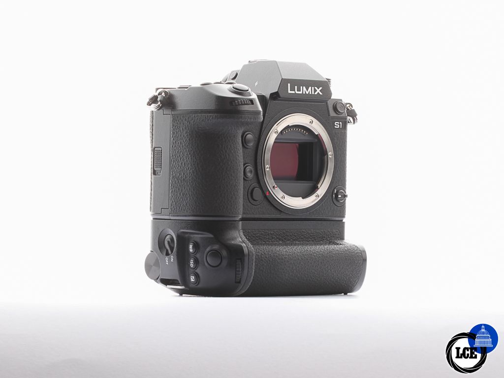 Panasonic Lumix S1 Body [5.9K] + Grip [4*] | 10115087