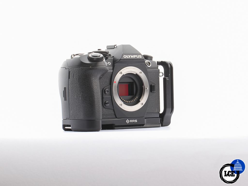 Olympus OM-D E-M1 II Body [4.6K] + RRS L-Bracket [4*] | 10115121