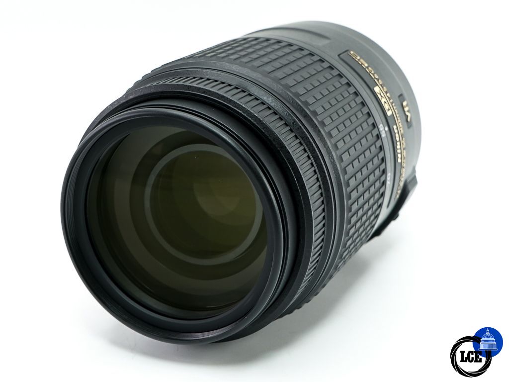 Nikon AF-S 55-300mm F4.5-5.6 ED VR DX * BOXED *