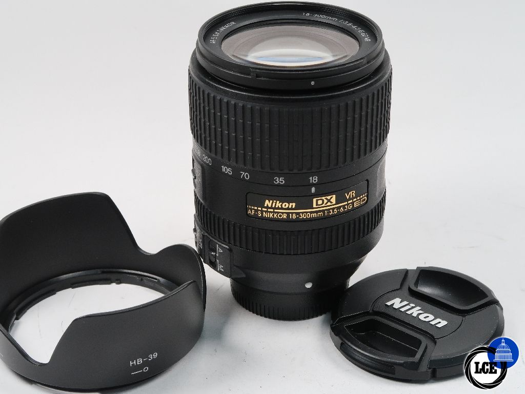 Nikon DX 18-300mm f3.5-5.6 VR Nikon DX 18-300mm f3.5-5.6 VR