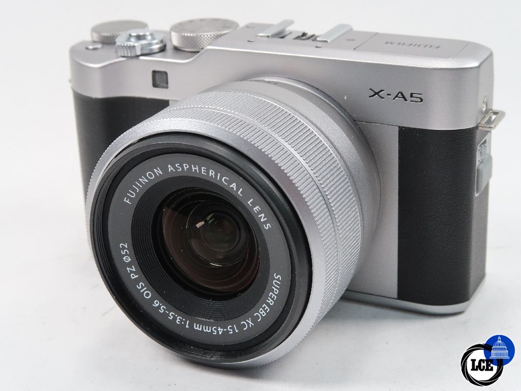 FujiFilm X-A5 15-45mm f3.5-5.6 OIS PZ