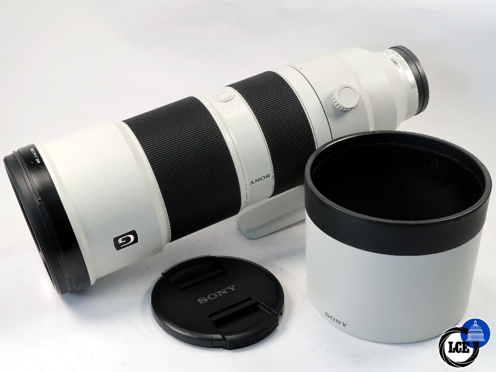 Sony FE 200-600mm F5.6-6.3 OSS Sony FE 200-600mm F5.6-6.3 OSS