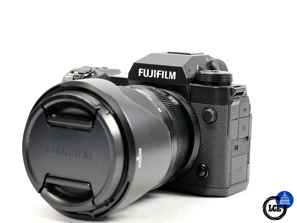FujiFilm X-H2 + XF 16-80mm f/4 R OIS WR *BOXED* FujiFilm X-H2 + XF 16-80mm f/4 R OIS WR *BOXED*