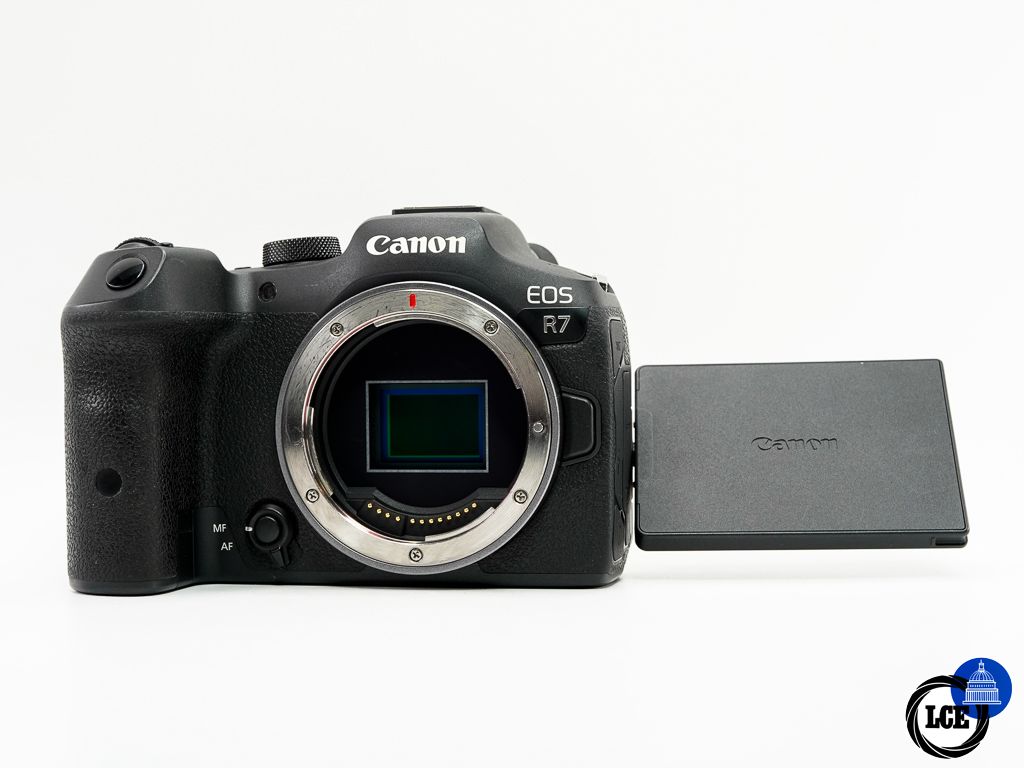 Canon EOS R7 Body * BOXED *