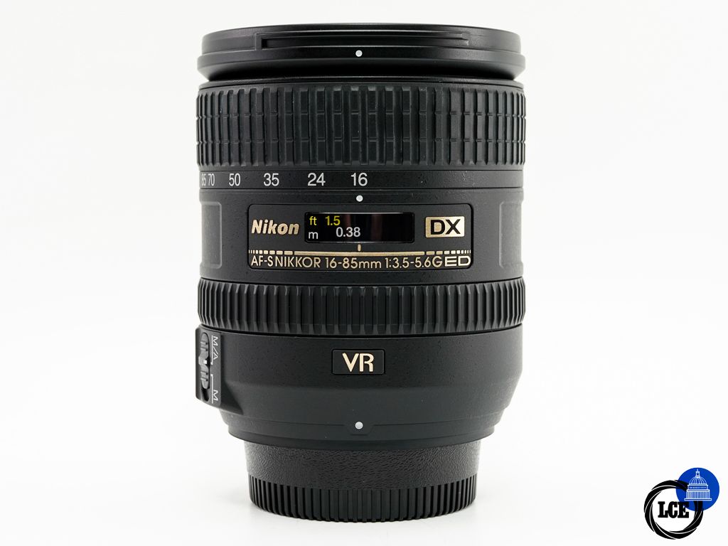 Nikon AF-S 16-85mm F3.5-5.6G ED VR DX Nikon AF-S 16-85mm F3.5-5.6G ED VR DX