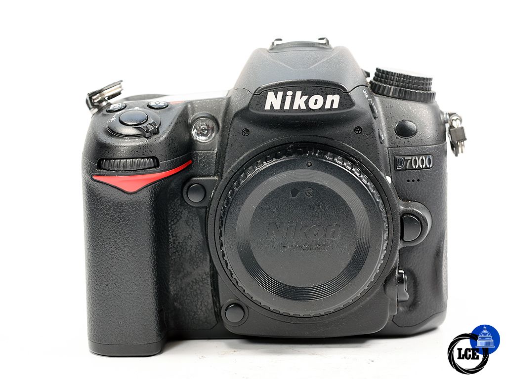 Nikon D7000 BODY  *BOXED*