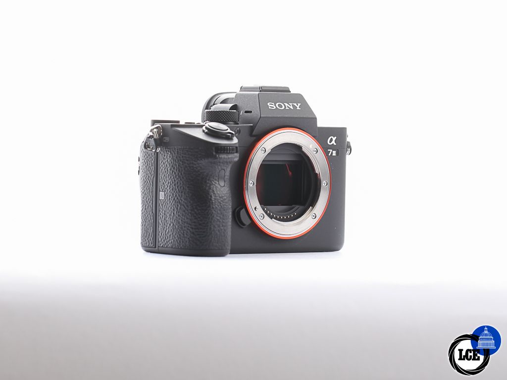 Sony A7 III body [slight screen discoloration] [3*] | 10115274 