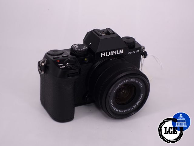 FujiFilm X-S10 + 15-45mm F3.5-5.6 OIS PZ