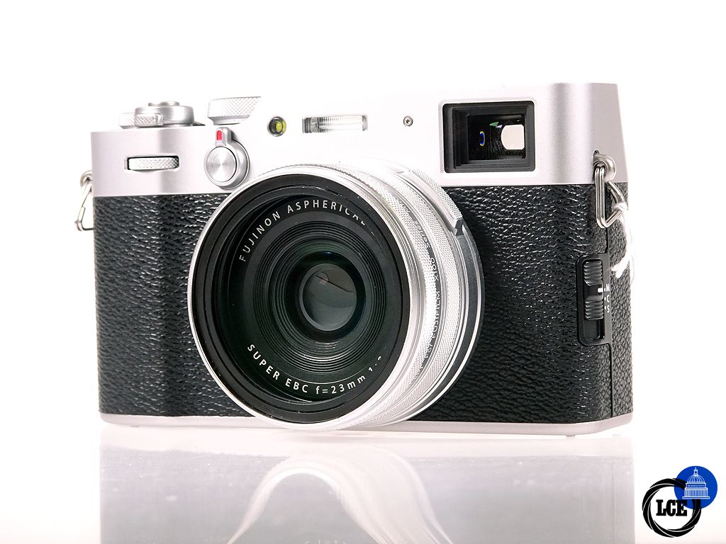 FujiFilm X100V Silver