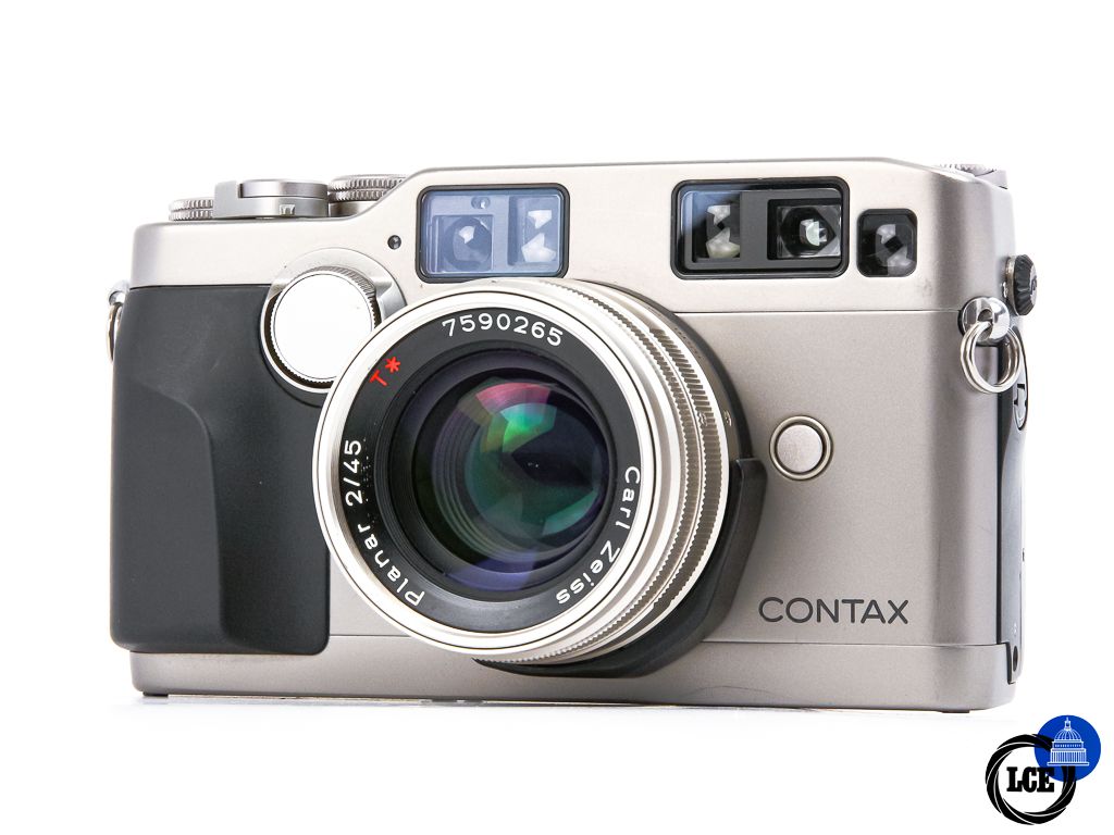 Contax G2 + 45mm f2 Planar T*