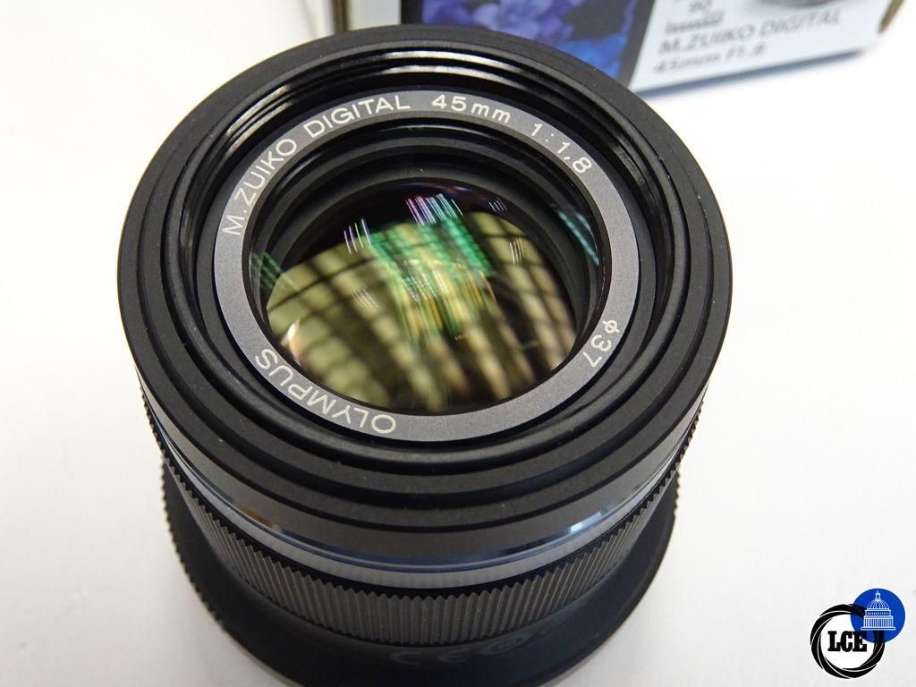 Olympus 45mm f1.8 