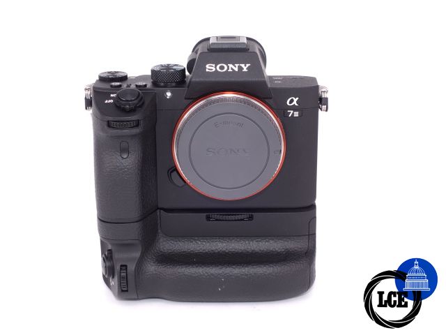 Sony A7 III Body + VG-C3EM Vertical Grip