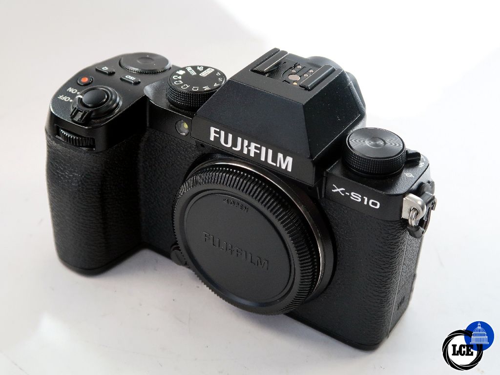 FujiFilm X-S10 