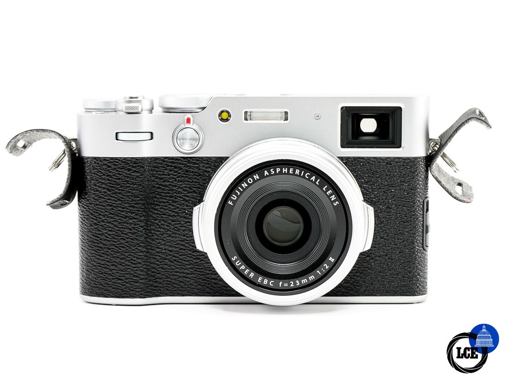 FujiFilm X100V Silver  * BOXED / SHUTTER COUNT 2.5K *