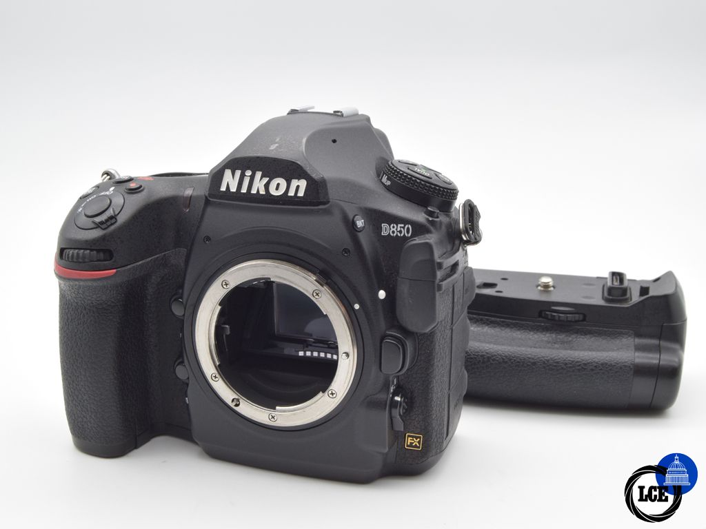 Nikon D850 Body (84306 Shutter) + DTSE Grip + DTSE EN-EL18 + DTSE MH-26 Charger