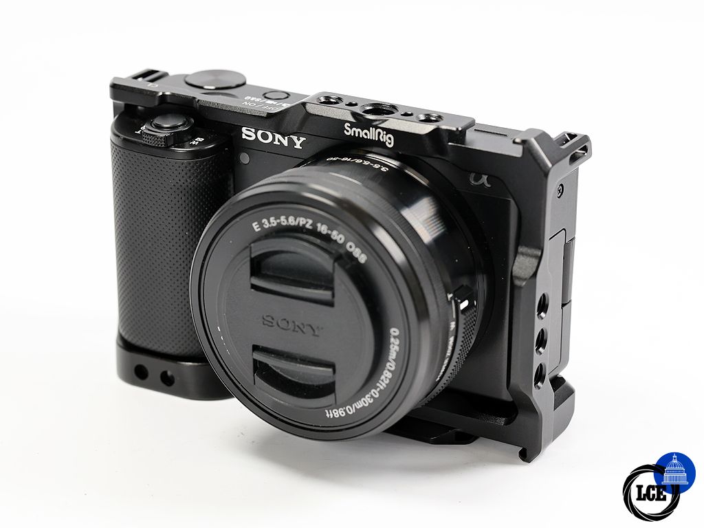 Sony ZV-E10 +16-55mm f/3.5-5.6 & SmallRig cage *Boxed* | 1277523 