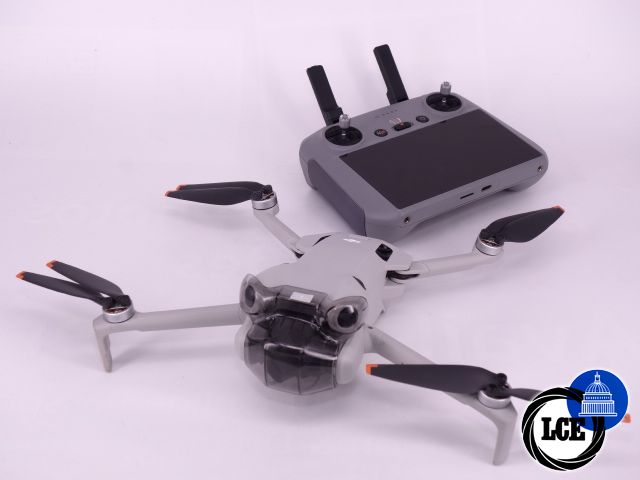 DJI DJI Mini 4 FlyMore Combo kit