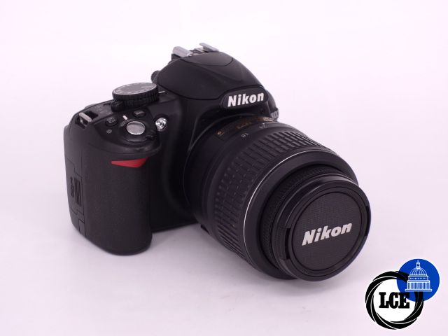 Nikon D3100 + AF-S 18-55mm F3.5-5.6G VR DX