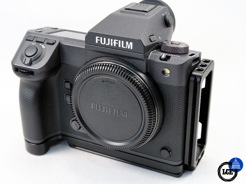 FujiFilm GFX100 II Body shutter count 11,659