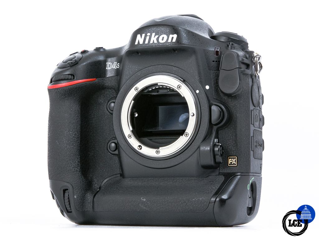 Nikon D4S Body **240k Shutter Count**