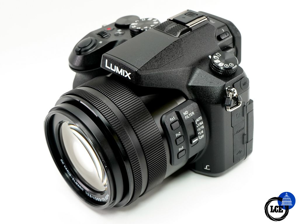 Panasonic FZ2000 * BOXED *