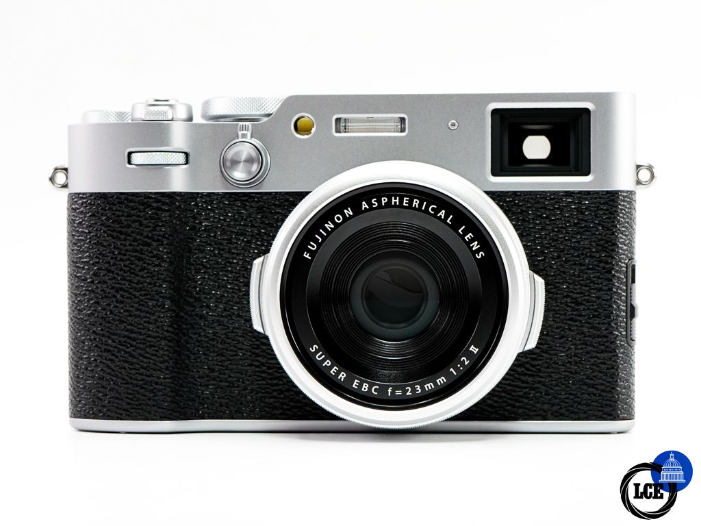 FujiFilm X100VI Silver * BOXED * 