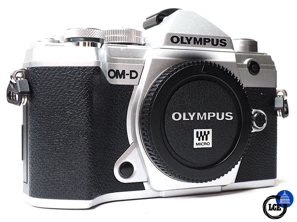 Olympus OM- D E-M5 III