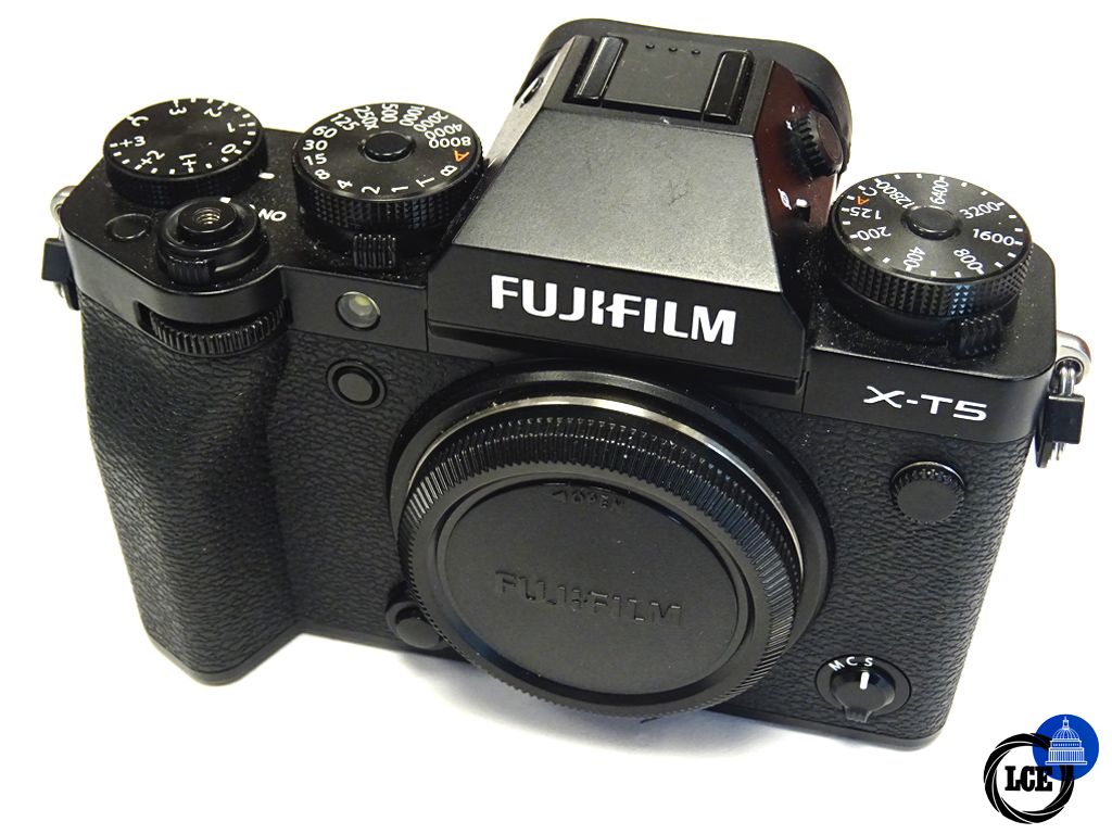 FujiFilm X-T5 