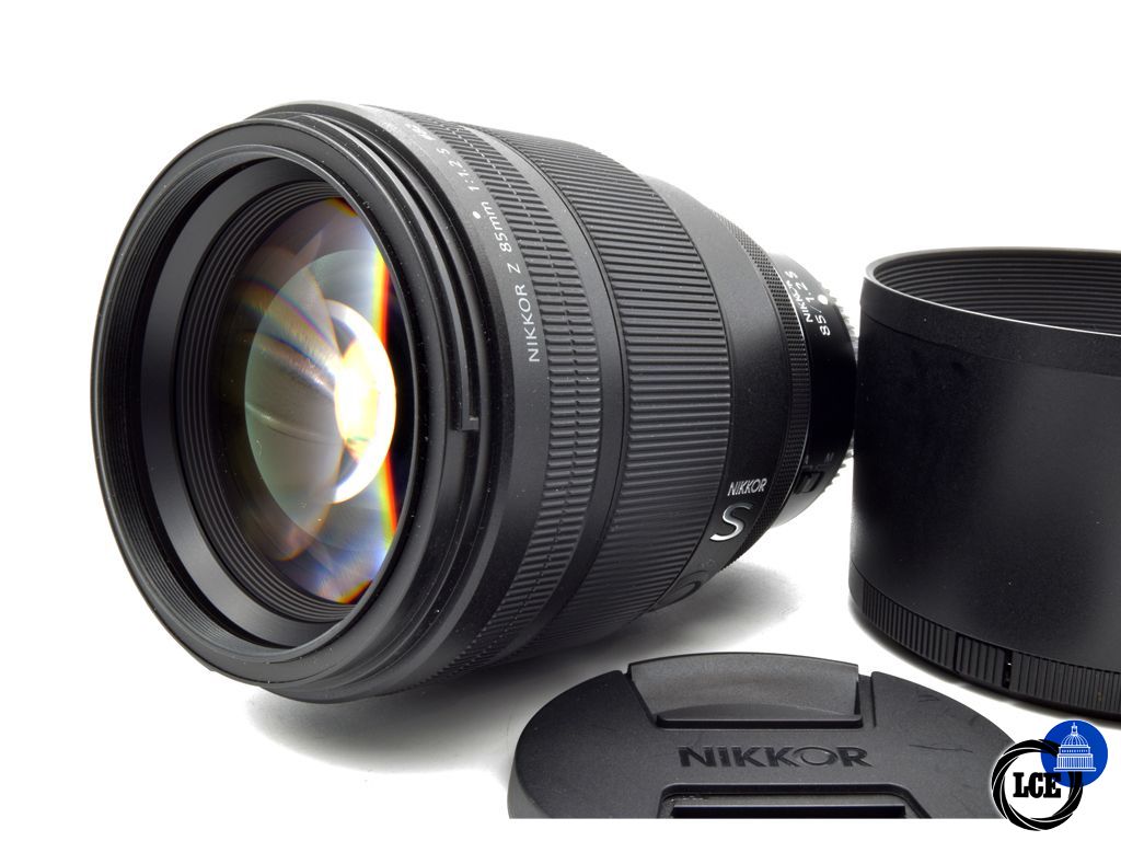 Nikon Z 85mm f/1.2 S Inc box, hood, wrap and instructions. 