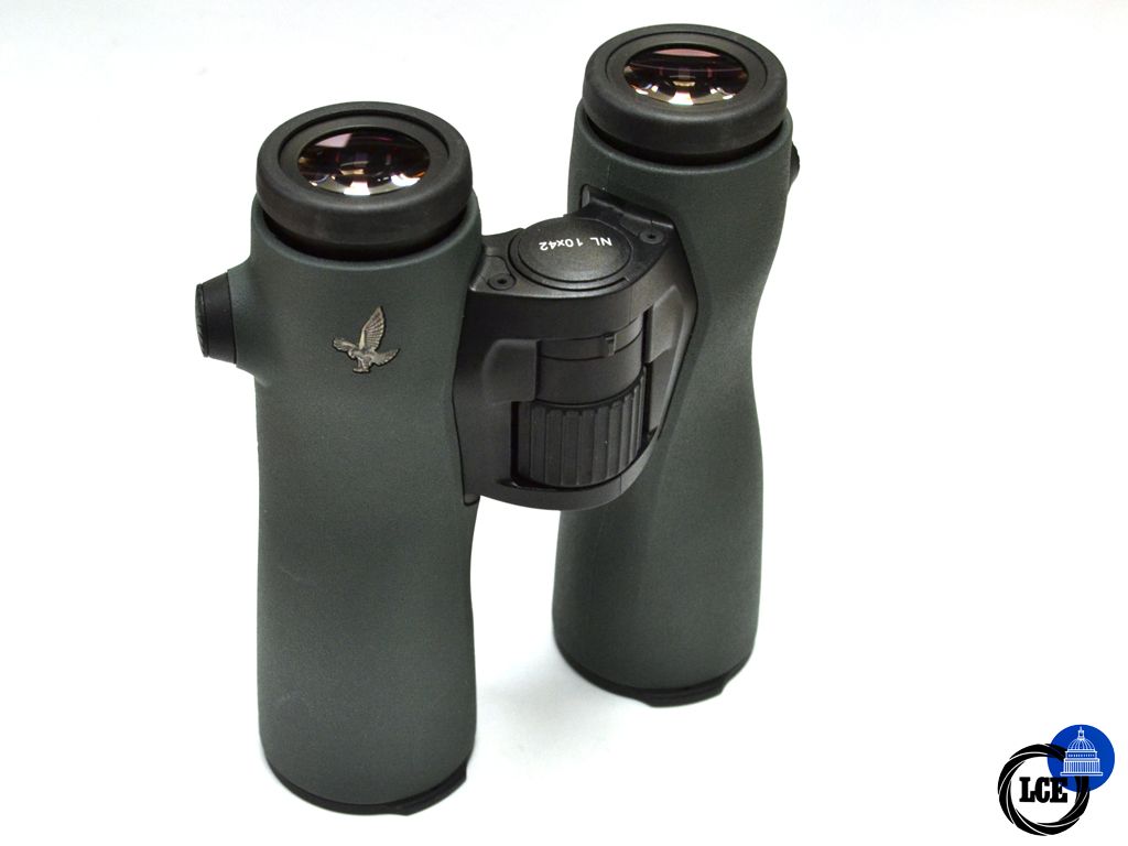 Swarovski 10x42 NL Pure