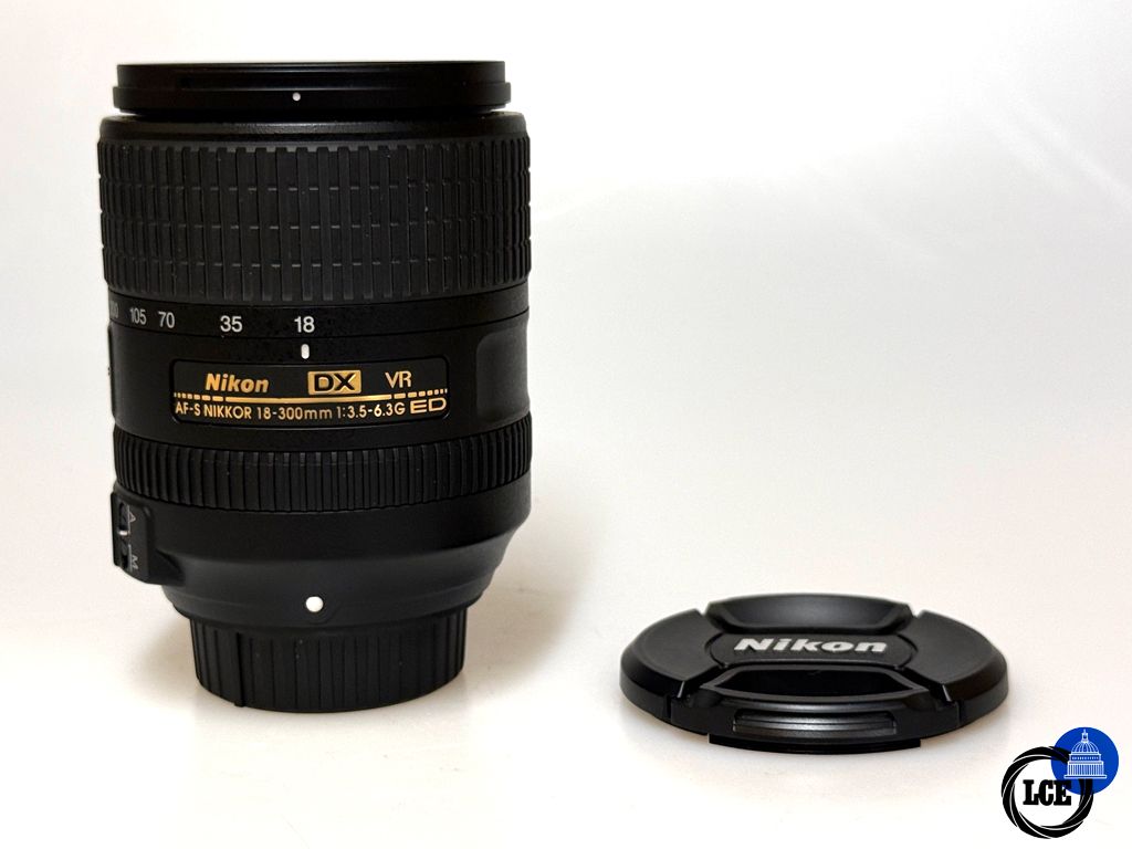 Nikon AF-S 18-300mm F3.5-6.3 DX VR Nikon AF-S 18-300mm F3.5-6.3 DX VR
