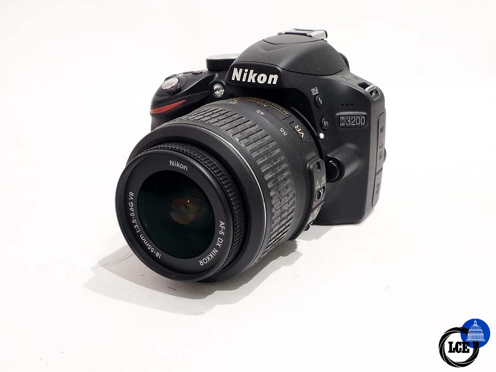 Nikon D3200 + 18-55mm VR Nikon D3200 + 18-55mm VR