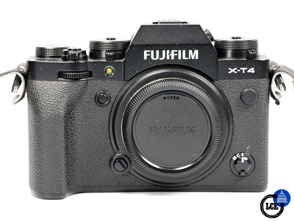 FujiFilm X-T4 BODY *BOXED*