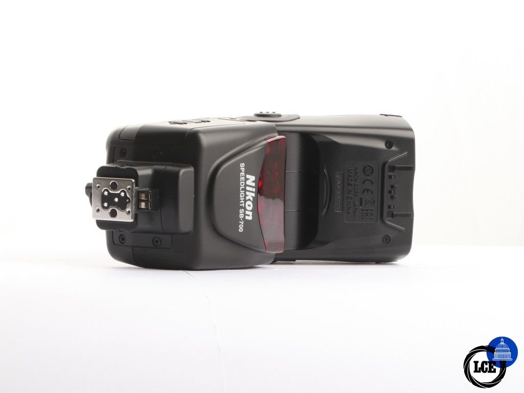 Nikon SB-700 Speedlight [4*] | 10115624